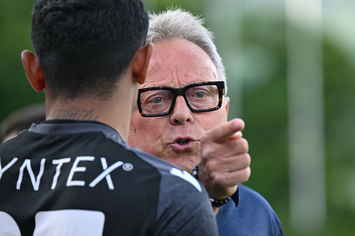 Schnuppert endlich wieder einmal steirische Luft: SWB-Coach Regi van Acker.gepa