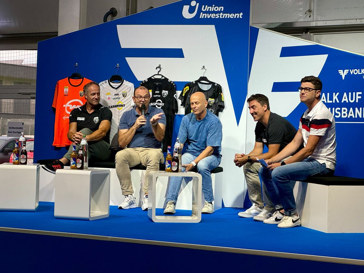 Sportdirektor Roland Kirchler, Geschäftsführer Christoph Längle und Berater Martin Kessler suchen den passenden Trainer.⇒Lutz