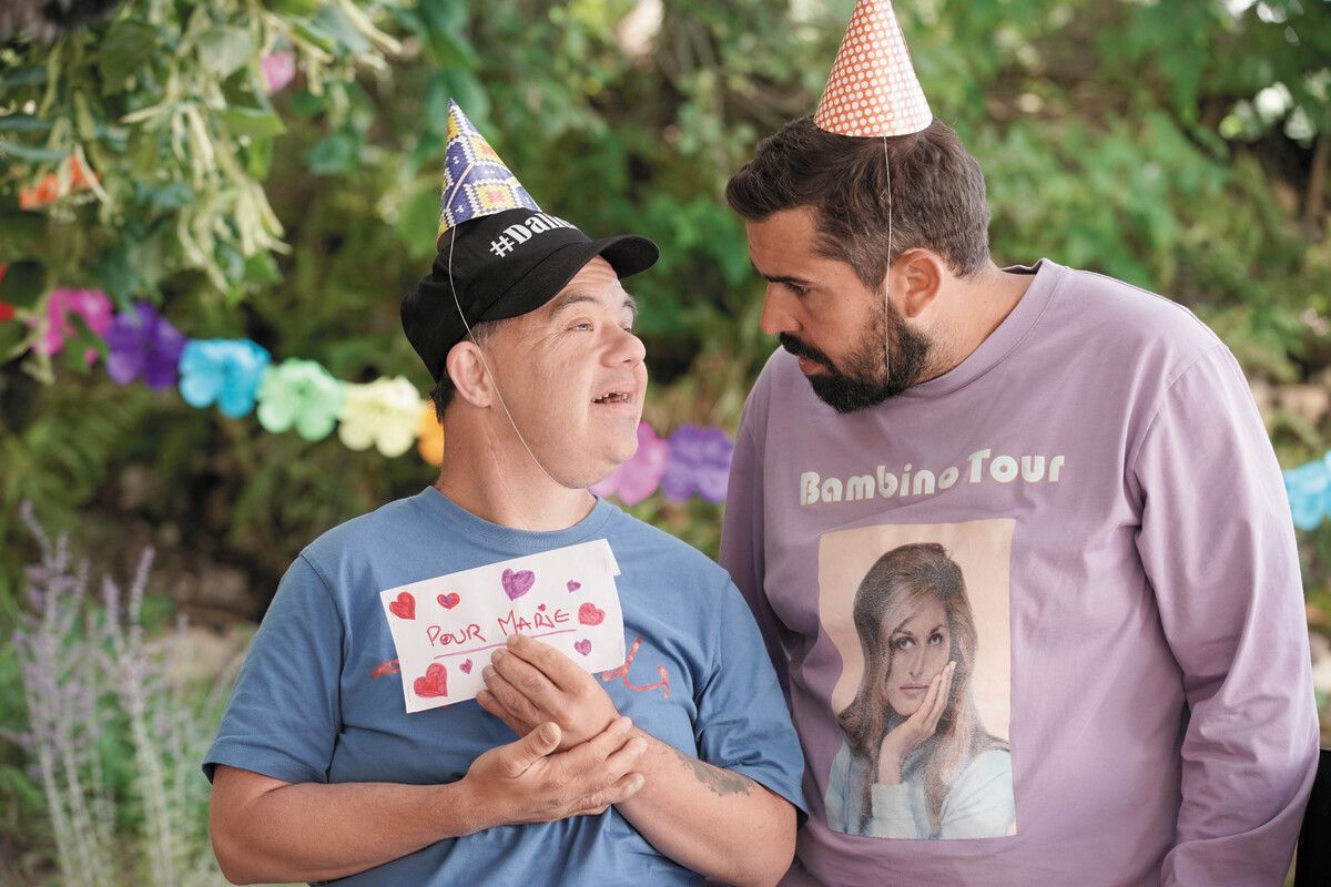 VN-Abonnent:innen können 10 x 4 Tickets gewinnen für die VN-Premiere von „Was ist schon normal?“ am 3. September 2024 im Cineplexx Hohenems.⇒2024 SquareOne Entertainment