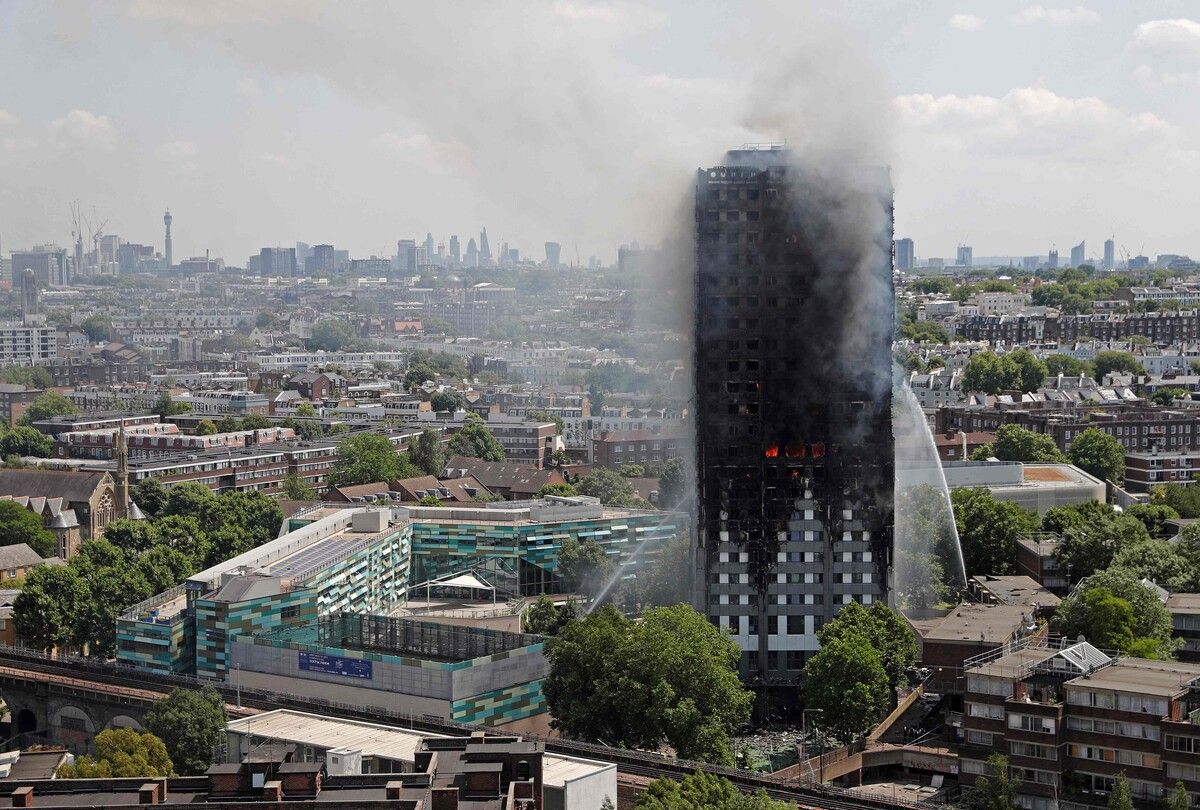 Bei dem Feuer im Hochhaus Grenfell Tower im Juni 2017 starben 72 Menschen.⇒AFP