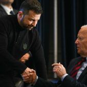 Biden hilft mit acht Milliarden Dollar