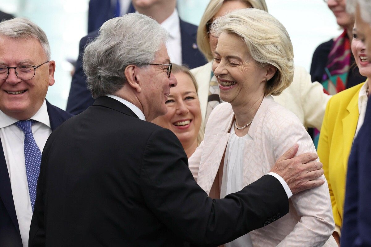 Breton und von der Leyen begrüßten sich im Juli im EU-Parlament in Straßburg, nun herrscht politische Eiszeit.⇒AFP