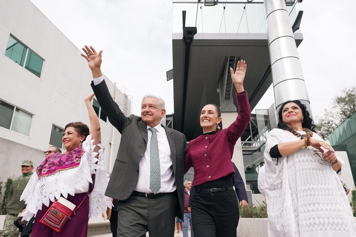 Claudia Sheinbaum Pardo (2. v. r.) und Präs. Andrés Manuel López Obrador.⇒fa