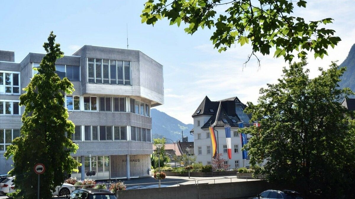 Das Bludenzer Rathaus feiert seinen 50. Geburstag mit einem Tag der offenen Tür. ⇒Stadt Bludenz