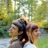 Folk-Duo „numali meea“ in der Alten Stickerei