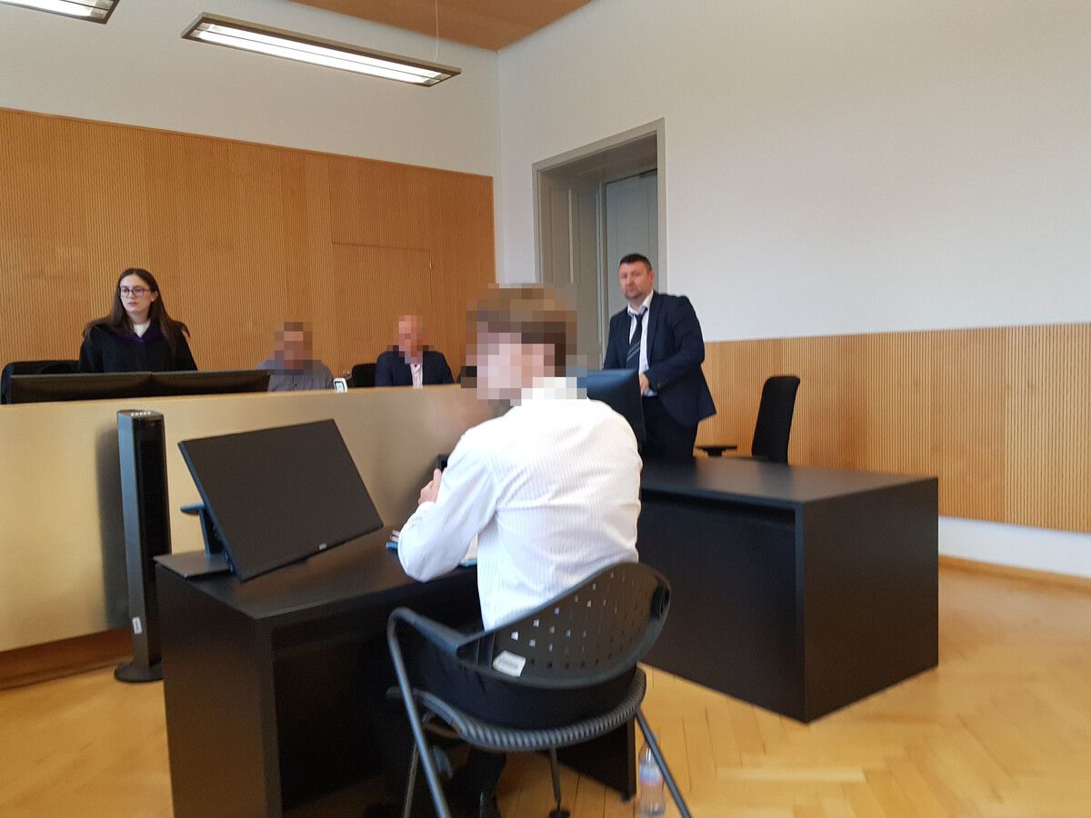 Der Angeklagte war zum Tatzeitpunkt 15 Jahre alt. ⇒EC
