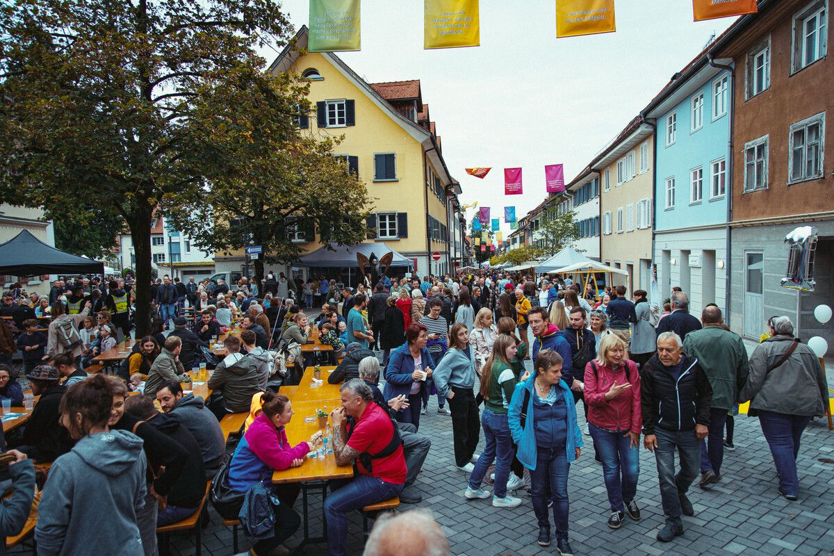 Der Emser Markt lädt am kommenden Samstag wieder in die Marktstraße und Umgebung.⇒Stadt