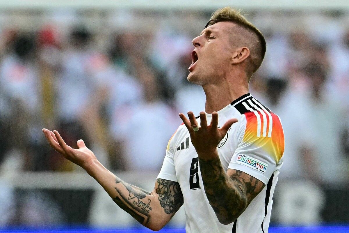 Die Auszeichnung zum besten Spieler der Welt würde für Toni Kroos, der seine Karriere im Sommer beendete, die Krönung seiner Laufbahn bedeuten. ⇒apa