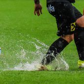 Wasserspiele beim Derby auf der Birkenwiese