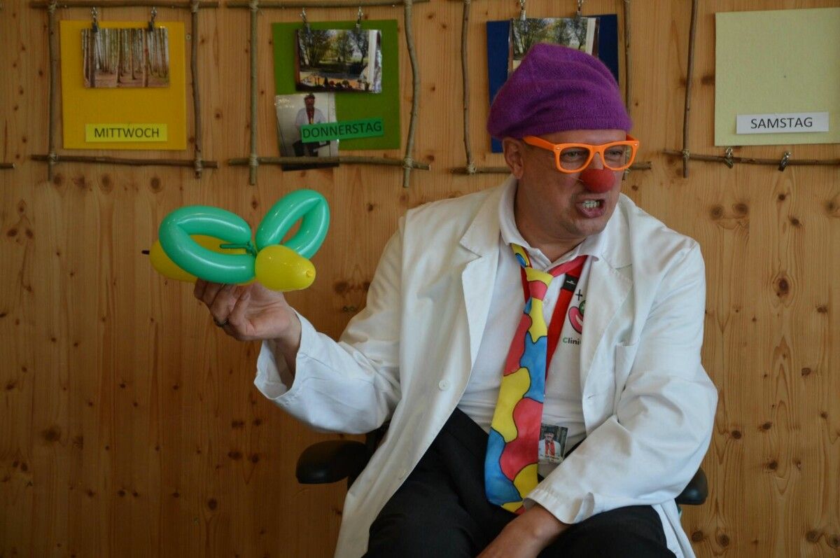 Dr. Toll-Patsch alias Didi Eisenhofer in Aktion. ⇒Eisenhofer