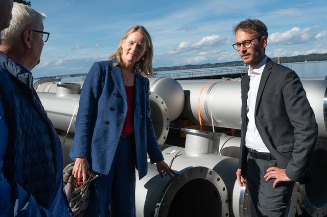 Energie- und Umweltschutzministerin Thekla Walker und Energielandesrat Daniel Zadra besuchen Seethermie-Baustelle.⇒Fa