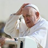 Papst sagt Termine wegen Grippe ab