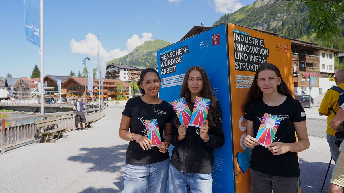 Fünf Stelen an neuralgischen Punkten verdeutlichen das Engagement für eine nachhaltige Zukunft. ⇒SDG Forum