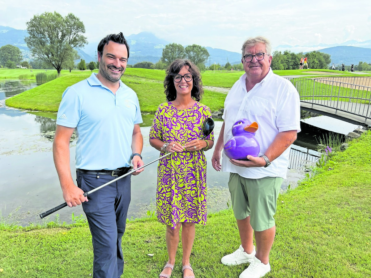 GF Christoph Fröhle (GC Rankweil), Conny Amann (Netz für Kinder) und Sponsor Armin Härdlein freuten sich über den Riesenerfolg des 11. Charity Turniers. ⇒Franc