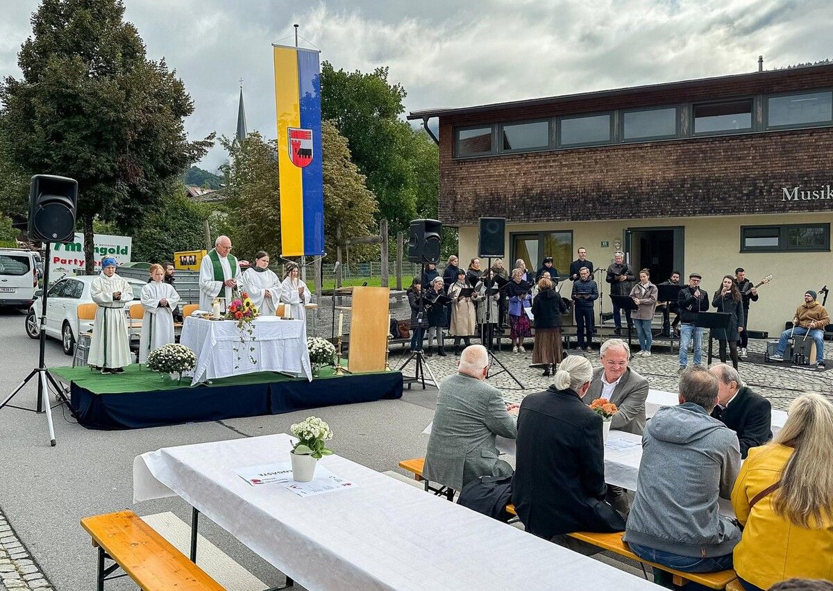 Gottes Segen für die neue Kleinkindbetreuung in Weiler. ⇒Fritz R.