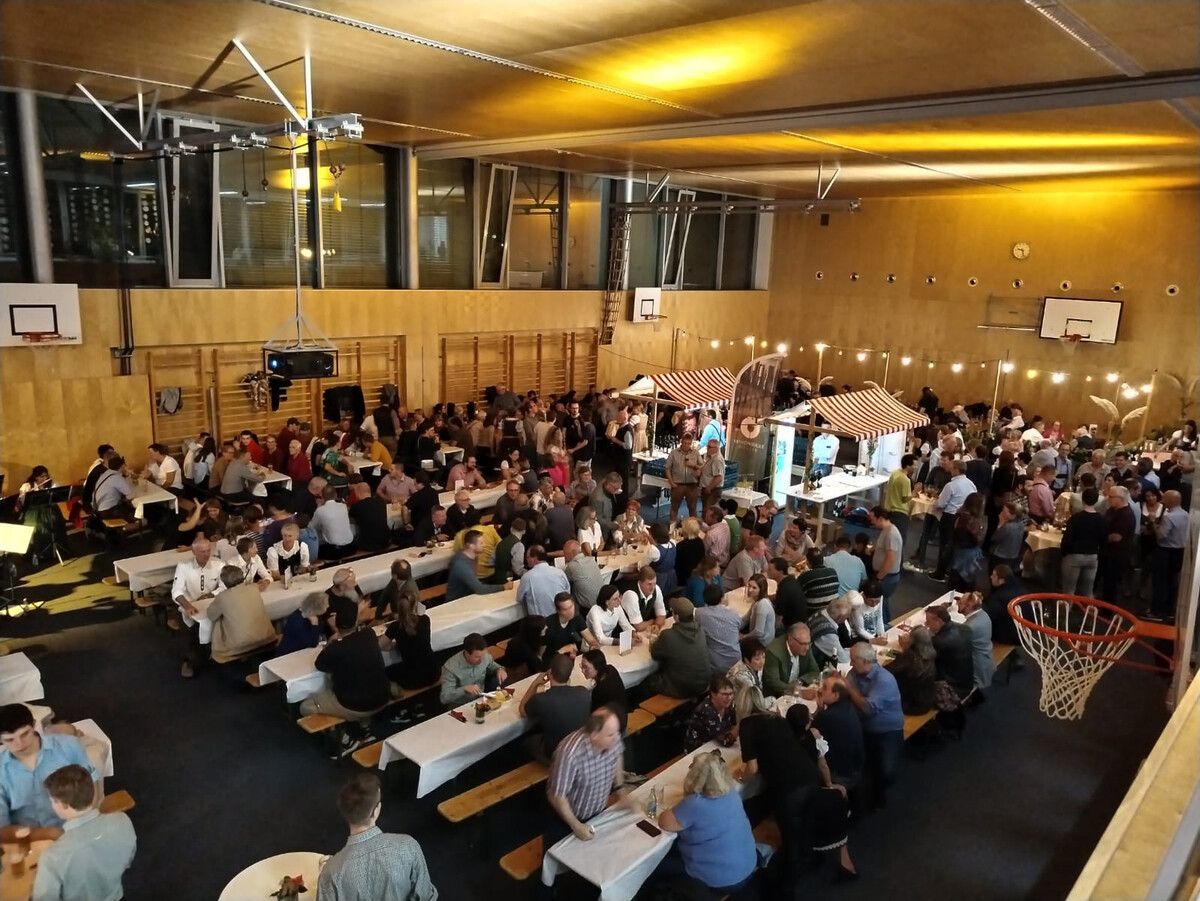 Herbstliche Genüsse und musikalische Unterhaltung beim Tostner Herbstfest. ⇒FW Tosters