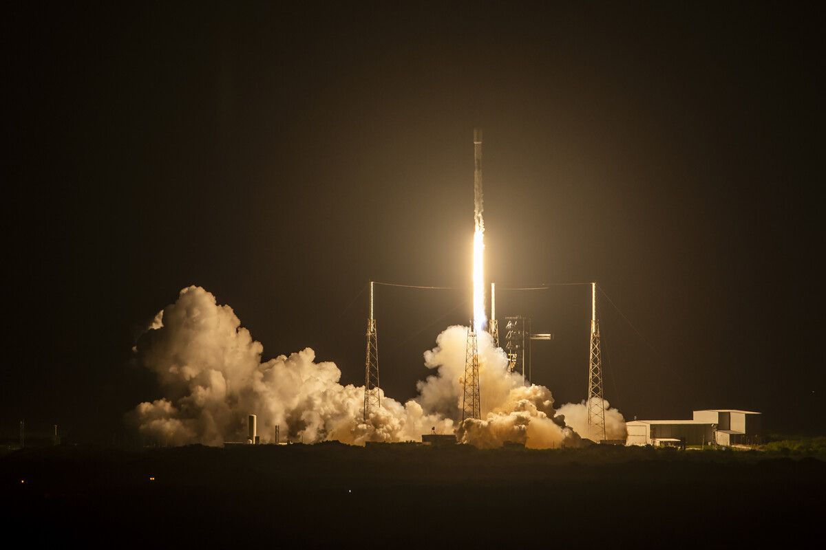 In der Vorwoche kippte eine Raketenstufe nach dem Start um und ging in Flammen auf.