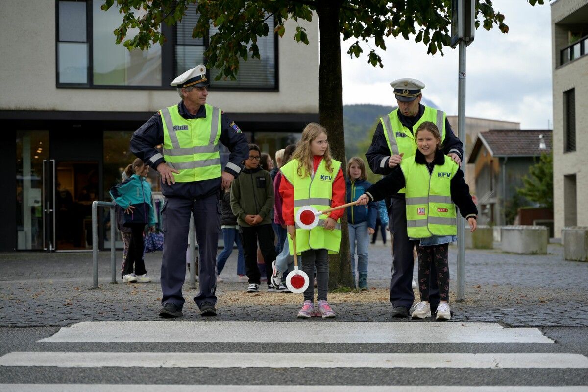 In Rankweil wurden zu Beginn des neuen Schuljahres 28 Kinder von der Polizei zu Schülerlotsinnen und Schülerlotsen ausgebildet.⇒mg rankweil