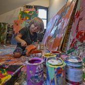 Ein Maltalent in Windeln