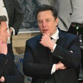 Elon Musk kündigt mehrere ­unbemannte ­Mars-Missionen an