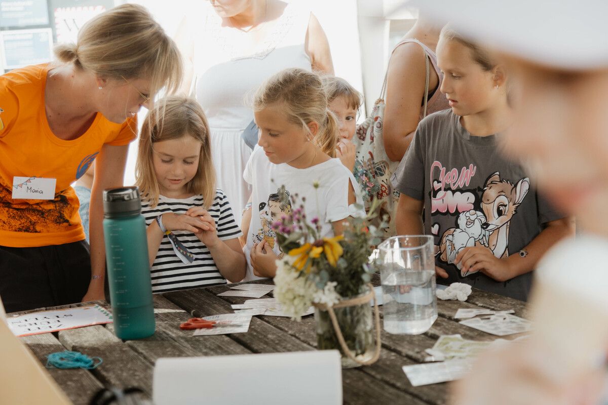 Malen, basteln, kreativ sein – das Angebot auf dem Familienfest war groß.⇒K. Hauk