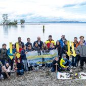 Gemeinsam das Ufer des Bodensees aufgeräumt