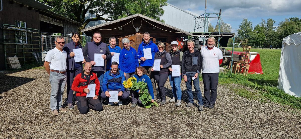 Neue Talente am Bogen: Drei Mitglieder des BSC Bludenz absolvierten erfolgreich die Übungsleiterprüfung.⇒BSC Bludenz