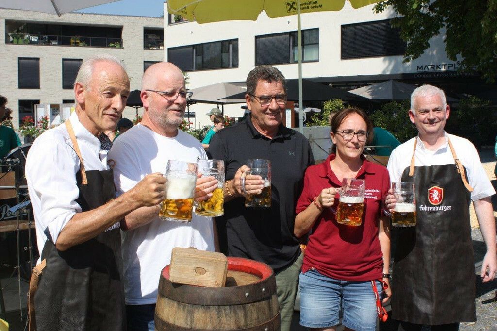 Pfarrer Peter Loretz, Fredi Willinger, GR Helmut Jenny, Monika Thurnher und Pfarrer Walter Juen freuen sich auf das Rankweiler Pfarrfest. ⇒VN/TK