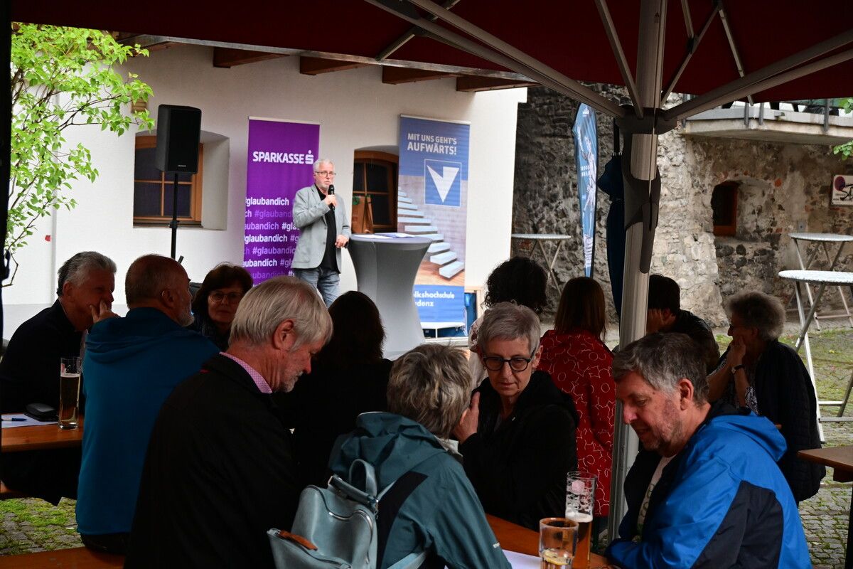 Quizmaster Otto Schwald freut sich auf viele Besucher und Ratefüchse beim heutigen Start in die Herbstsaison.⇒stadt bludenz