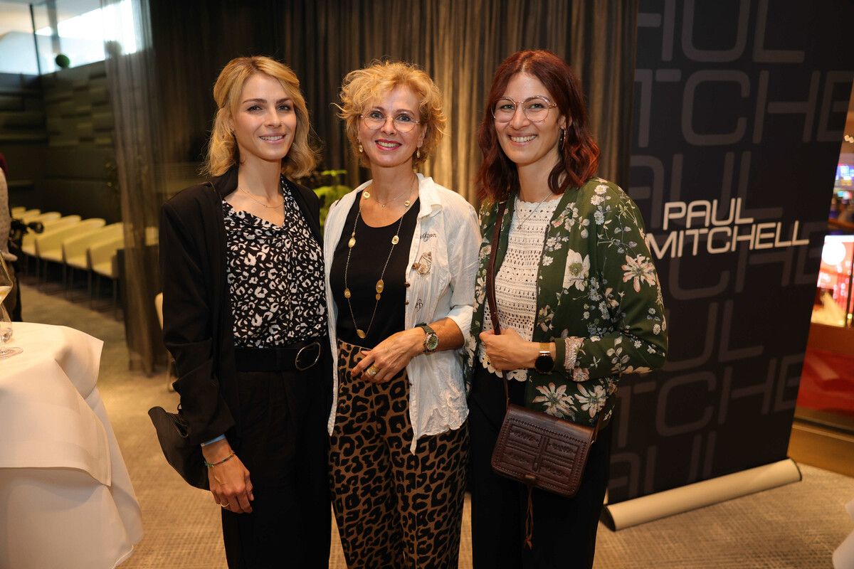 Raphaela Mittelberger, Mama Christa Schmidle, Schwester Madeline Karg.