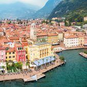 Mediterranes Flair und Alpenkulisse