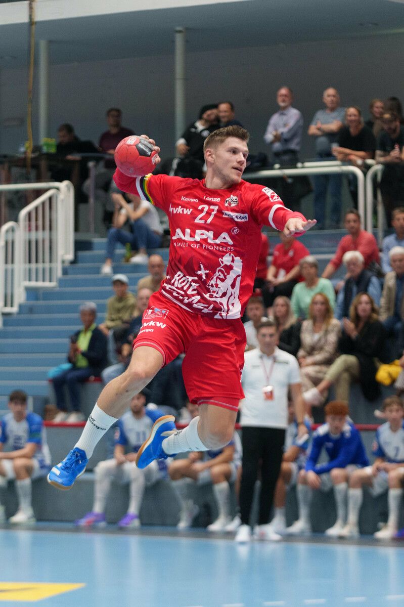 Alpla-HC-Hard-Flügelflitzer Samuel Wendel erhielt unmittelbar vor dem Topduell bei Bruck/Trofaiach eine Einberufung ins Nationalteam.⇒VN/STiplovsek