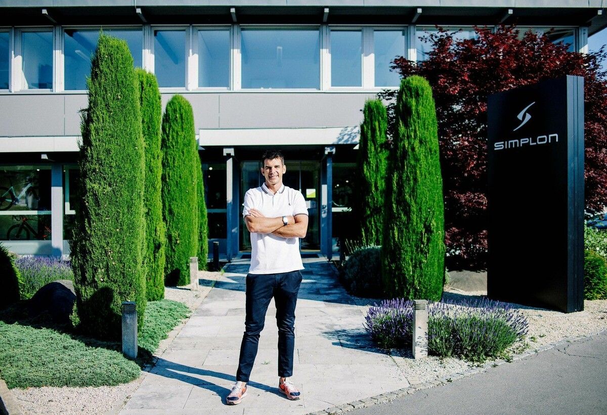 Seit 2023 ist Jakob Luksch Geschäftsführer der Simplon Fahrrad GmbH. Seit Längerem gibt es Verhandlungen mit potenziellen Investoren. ⇒Simplon/Matak Studios