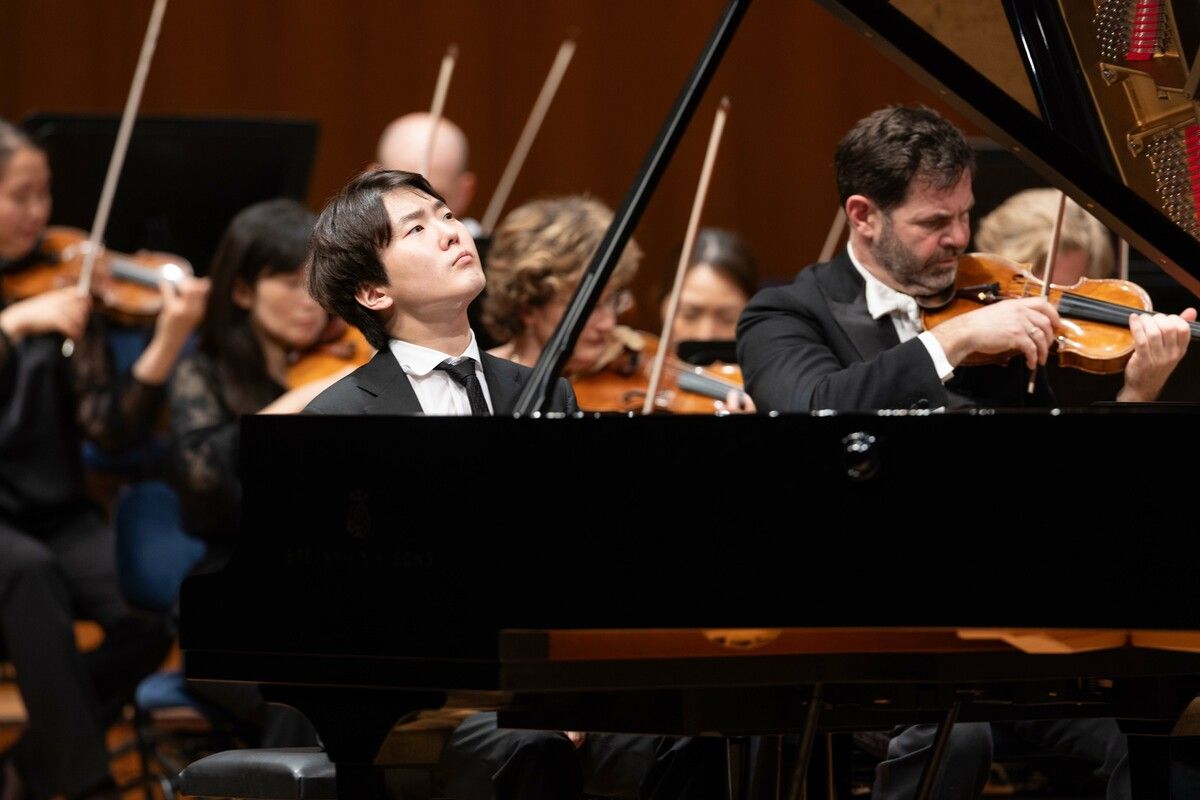 Seong-Jin Cho, der auch schon bei den Bregenzer Meisterkonzerten aufgetreten ist, wurde vom Publikum mit Standing Ovations gefeiert. ⇒Manuela Jans/Lucerne Festival