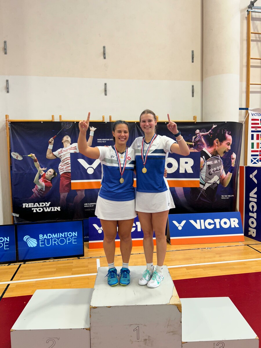 Seran Au Yeong (l.) und Anna Hagspiel holten sich bei ihrem ersten gemeinsamen Einsatz als Nationalkaderdoppel den Turniersieg bei den Croatia Open in Samobor.⇒VNV