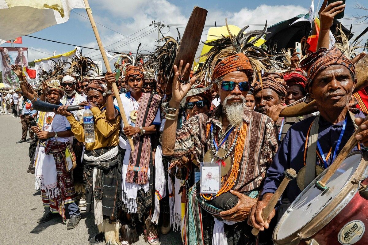 Tausende Menschen haben Papst Franziskus bei seiner Ankunft in Osttimor einen mitreißenden Empfang bereitet. AFP