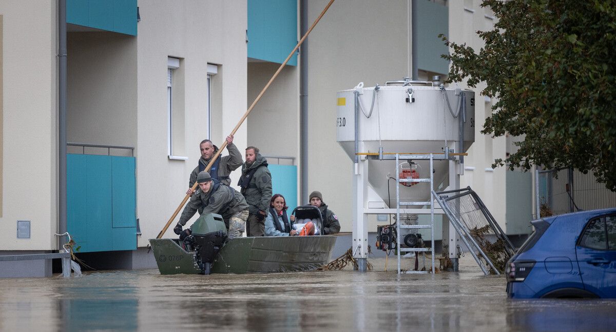 Vor allem in Niederösterreich, das zum Katastrophengebiet erklärt wurde, sind die Einsatzkräfte im Dauereinsatz.⇒APA/BUNDESHEER/BMLV/DT