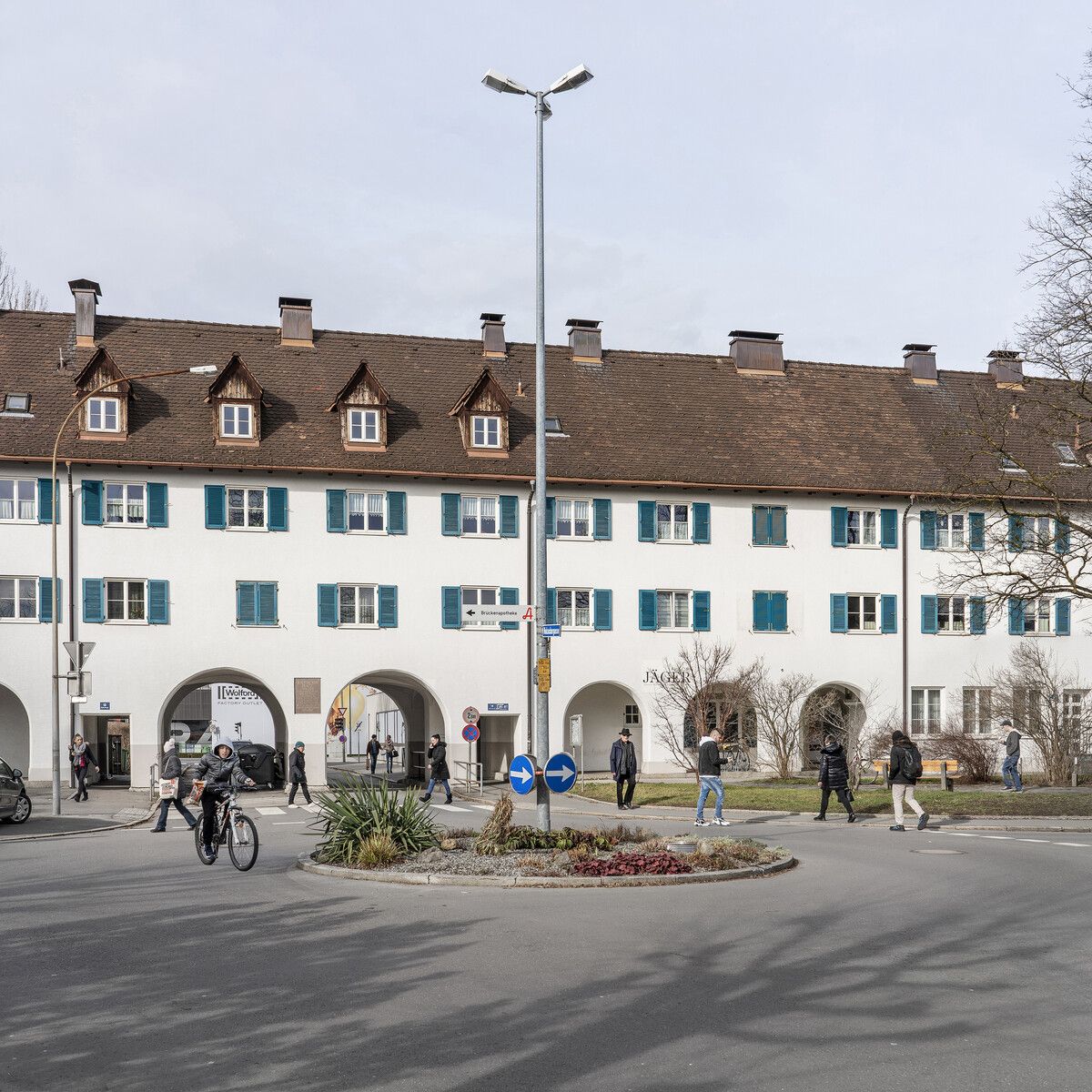 Wichtiger Dreh- und Angelpunkt des Quartiers: der Südtirolerplatz.⇒Stadt