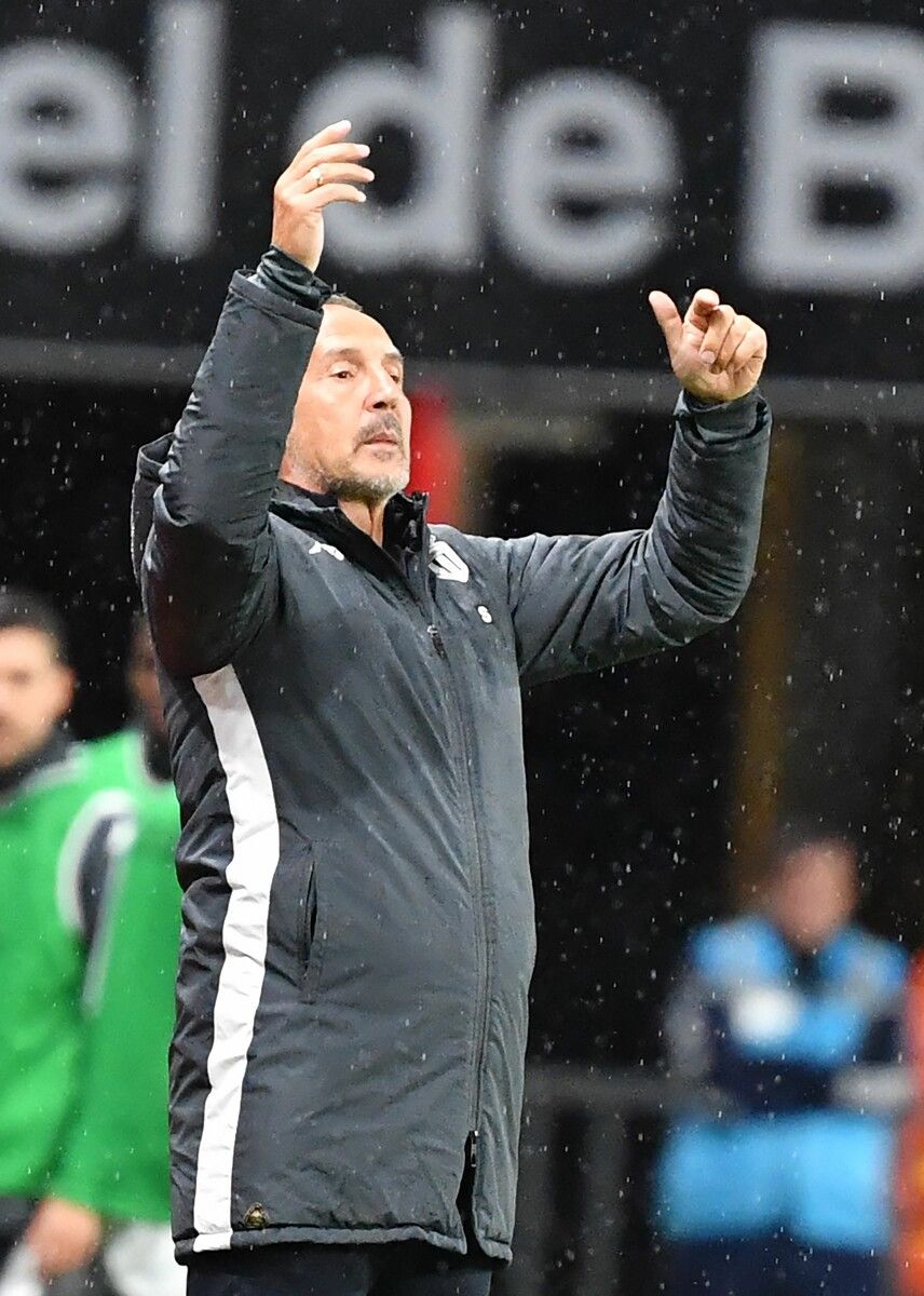 Adi Hütter und AS Monaco siegten auch bei Stade Rennes und bleiben ungeschlagen.⇒apa