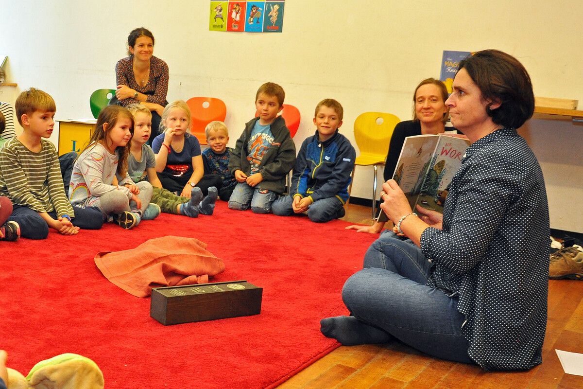 Beim Tag der offenen Tür der Bücherei Oberdorf wurden stündlich Lesungen für Kinder angeboten. ⇒LCF (2)