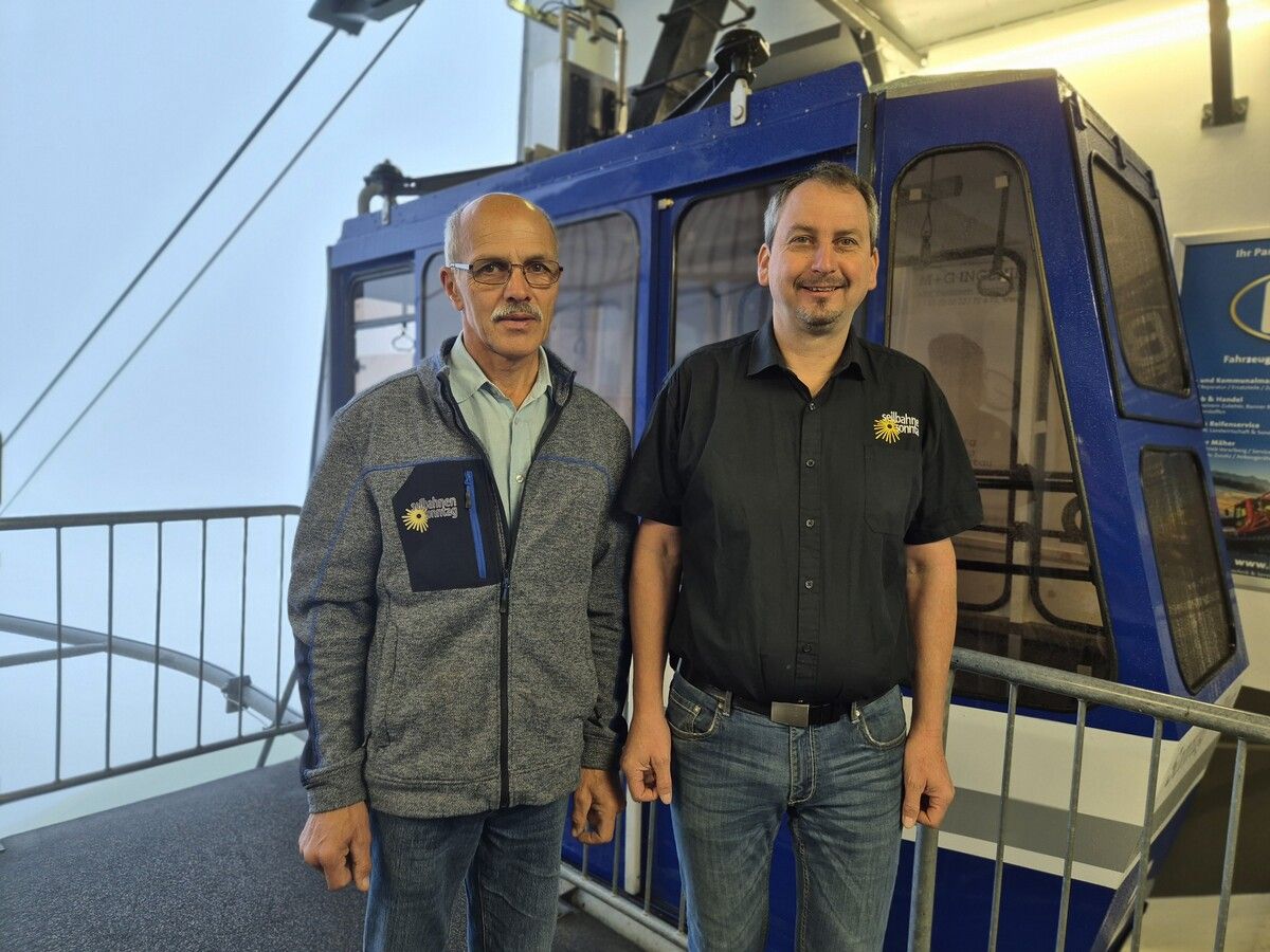 Betriebsleiter der Seilbahnen Sonntag-Stein, Herbert Bischof (l.), geht in Pension. Auf ihn folgt Marco Bischof (r.). ⇒VN/JUN