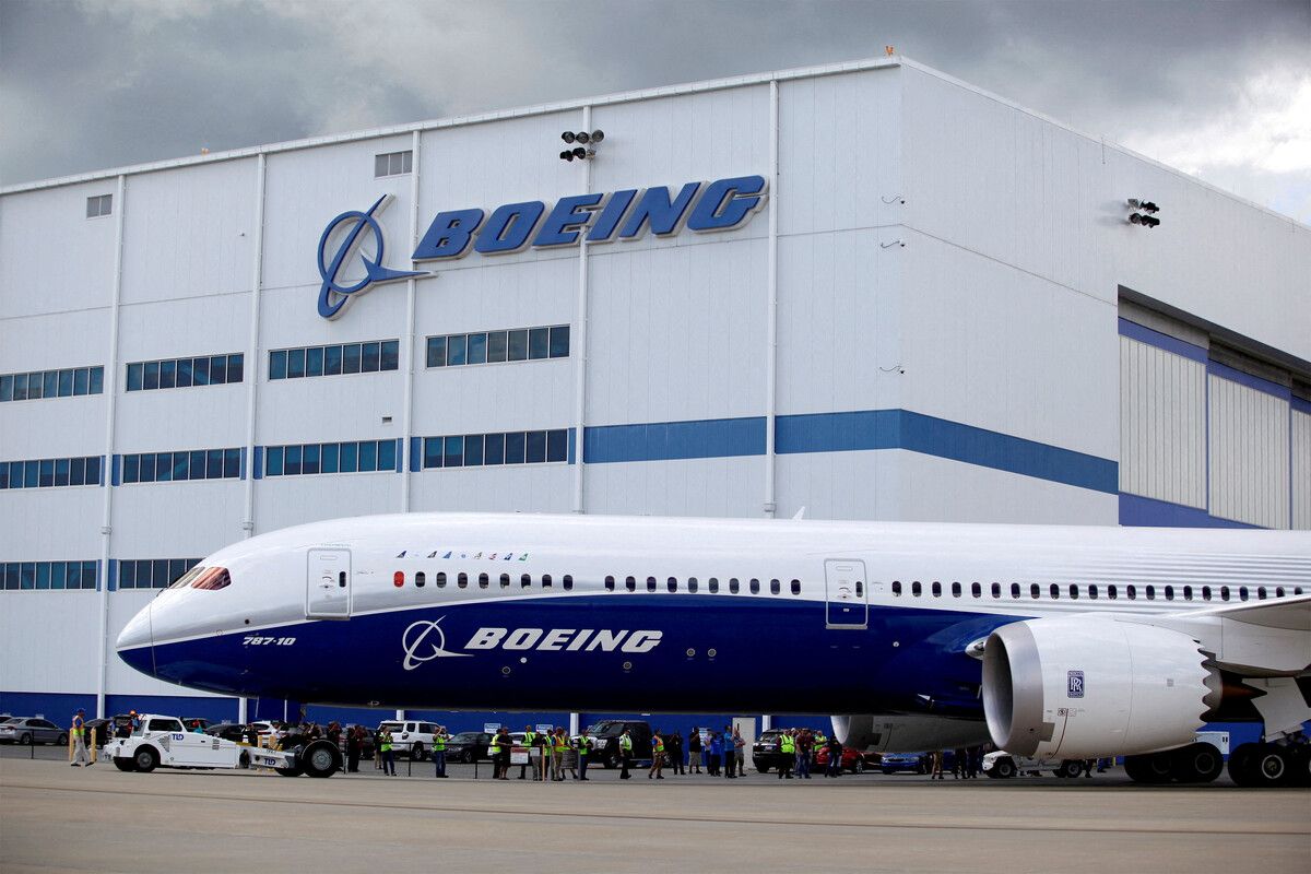 Boeing hat sich mit einem Milliardenkredit für die nächsten Jahre abgesichert.⇒Fa