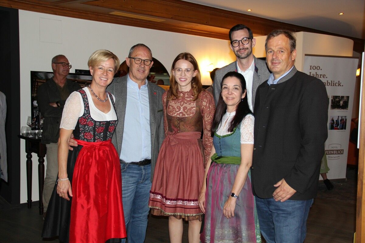 Claudia Zudrell, Andreas Zudrell, Magdalena Zudrell-Fürst, Claudia Leubüser, Lukas Fürst sowie Karlheinz Zudrell. ⇒STL