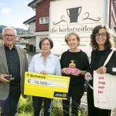 Herbstzeitlosen spenden 10.000 Euro