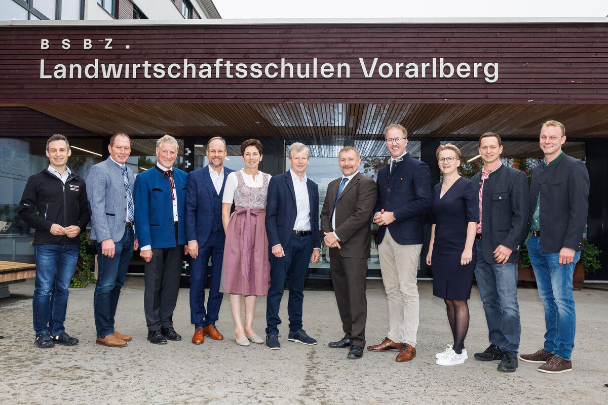 Das 50-Jahr-Jubiläum des Bäuerlichen Schul- und Bildungszentrums Hohenems wurde mit allen Ehren gefeiert. ⇒VLK