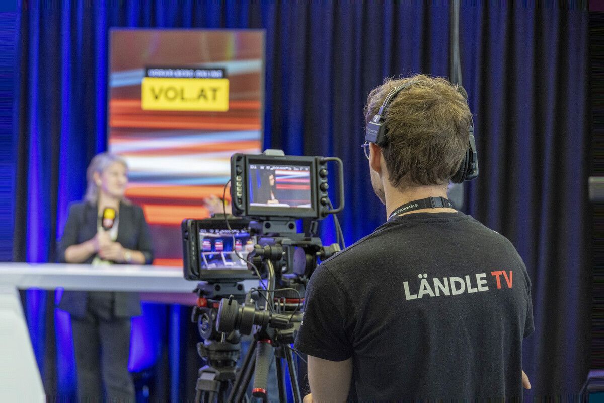 Den ganzen Nachmittag lang sendeten VN, VOL.at und Ländle TV zusammen aus dem Wahlstudio im Landhaus.