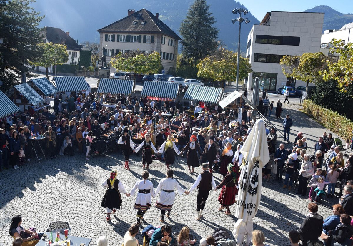 Der Markt der Kulturen findet beim Platz bei der Remise statt.