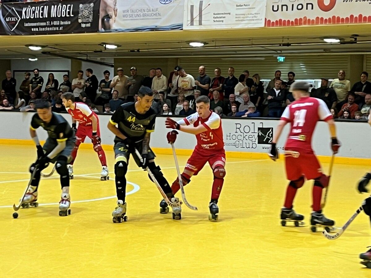 Der RHC Wolfurt musste sich zum Saisonauftakt den Konkurrenten in Dornbirn geschlagen geben.⇒RHC