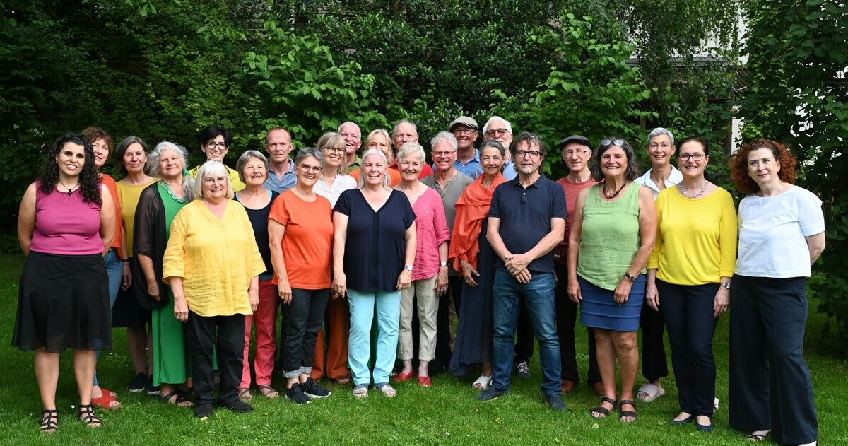 Der Spielbodenchor wird nach 37 Jahren mit seinen letzten Konzerten in den Ruhestand verabschiedet. ⇒spielbodenchor