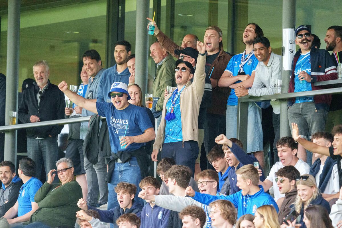 Die Fans der Blau-Weißen aus Lustenau hatten bislang viel Grund zum Jubeln. Der FC Lustenau mauserte sich zum Kandidaten auf den Meistertitel.⇒steurer